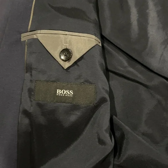 Hugo Boss 100% Virgin Wool Suit